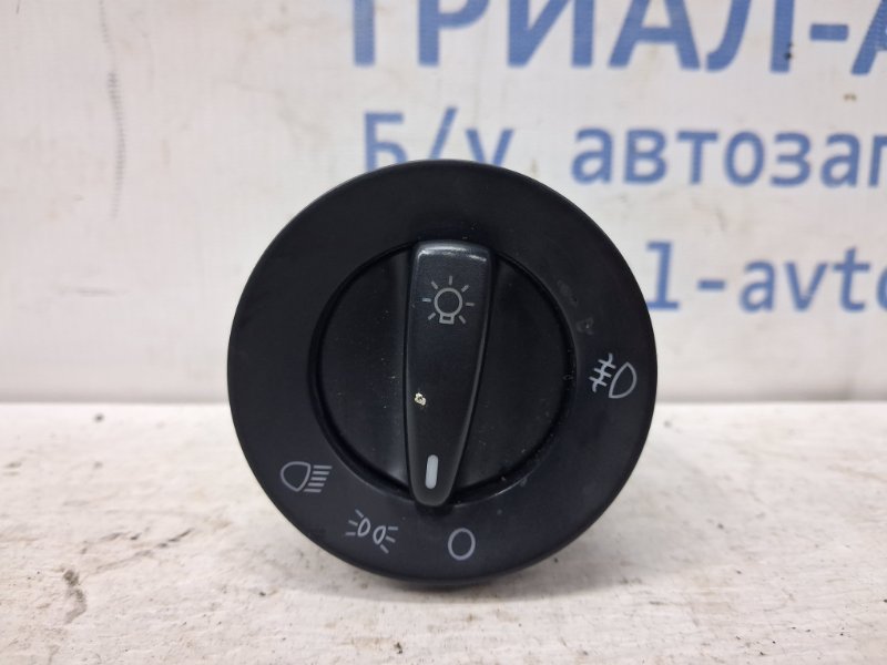 Запчасть корректор фар Skoda Fabia 2007-2014 5J 1.4 diesel 3B0941531B Б/У Корректор фар Skoda Fabia 2007-2014 5J 1.4 diesel 3B0941531B Б/У