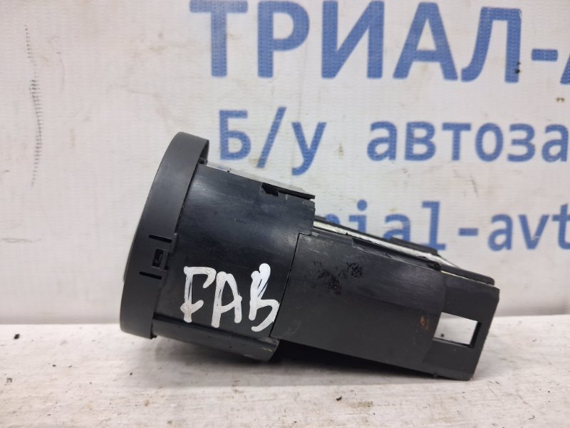 Корректор фар Fabia 2007-2014 5J 1.4 diesel Корректор фар Fabia 2007-2014 5J 1.4 diesel