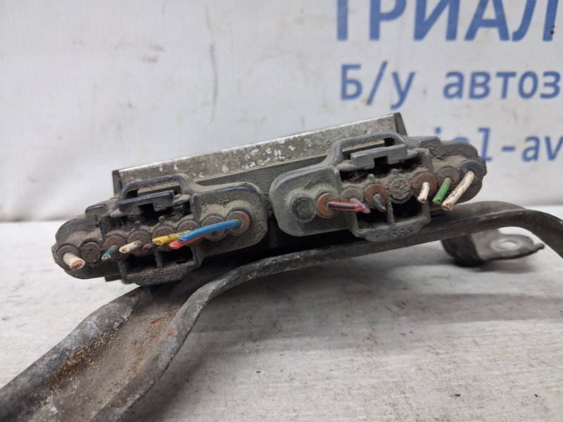 Блок управления форсунками Toyota Avensis T25 2.0 diesel 1ADFTV Блок управления форсунками Toyota Avensis T25 2.0 diesel 1ADFTV