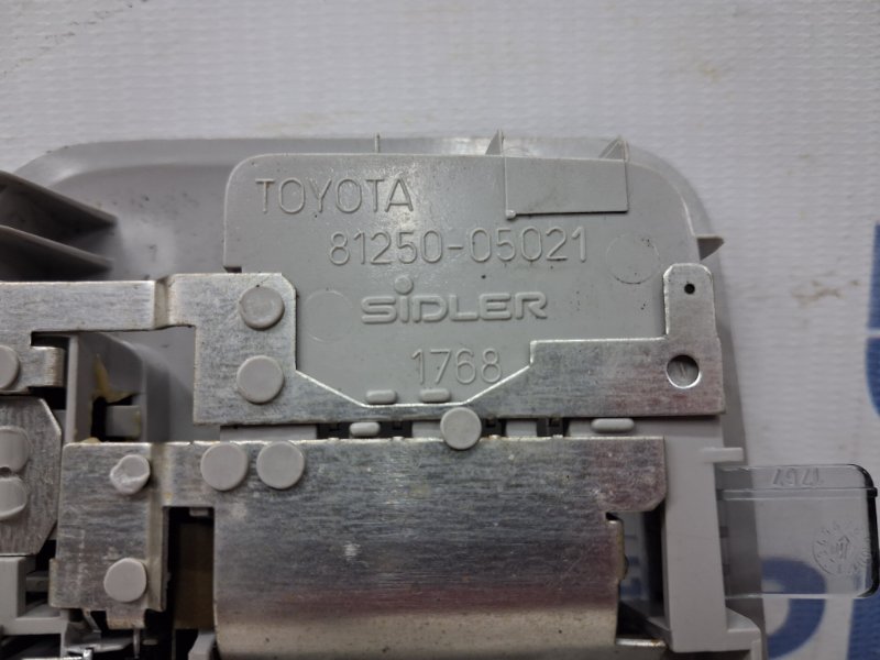 Плафон задний Avensis 2002-2010 T25 2.0 diesel 1ADFTV Плафон задний Avensis 2002-2010 T25 2.0 diesel 1ADFTV