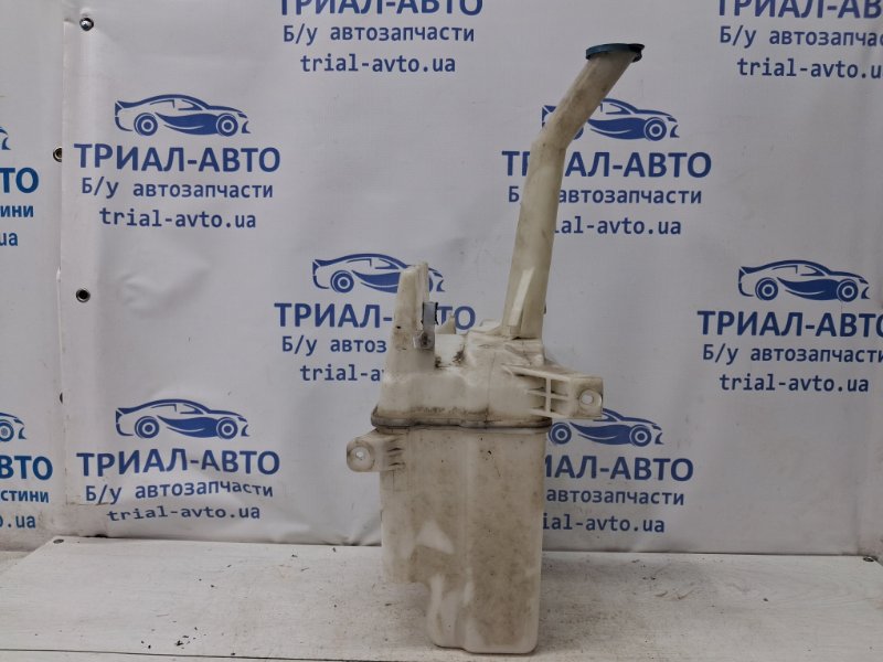 Бачок омывателя Toyota Avensis T25 2.0 diesel 1ADFTV Бачок омывателя Toyota Avensis T25 2.0 diesel 1ADFTV