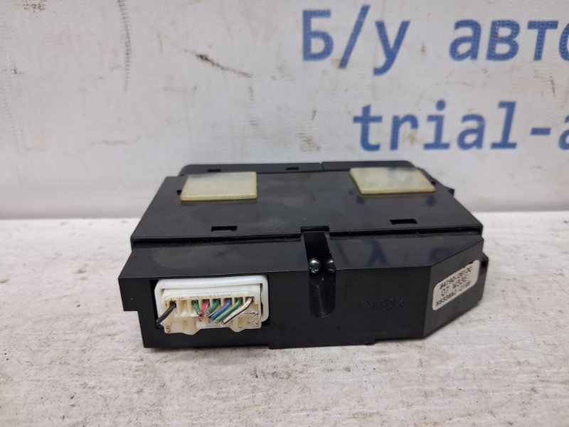 Кнопки управления Toyota Avensis T25 2.0 diesel 1ADFTV Кнопки управления Toyota Avensis T25 2.0 diesel 1ADFTV
