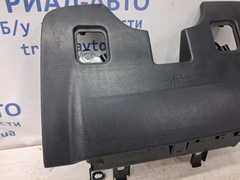 Подушка в колени Avensis 2002-2010 T25 2.0 diesel 1ADFTV