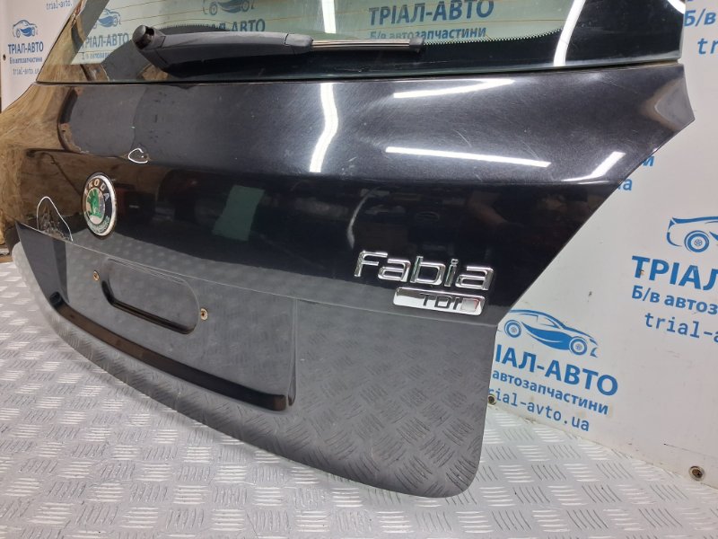 Крышка багажника Skoda Fabia 5J 1.4 diesel Крышка багажника Skoda Fabia 5J 1.4 diesel