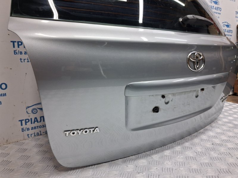Крышка багажника Toyota Avensis T25 2.0 diesel 1ADFTV Крышка багажника Toyota Avensis T25 2.0 diesel 1ADFTV