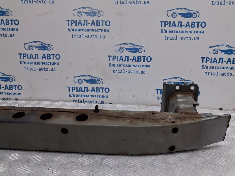 Усилитель бампера передний Toyota Avensis T25 2.0 diesel 1ADFTV Усилитель бампера передний Toyota Avensis T25 2.0 diesel 1ADFTV