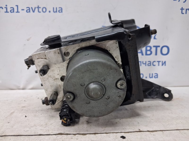 Блок abs Toyota Avensis T25 2.0 diesel 1ADFTV Блок abs Toyota Avensis T25 2.0 diesel 1ADFTV