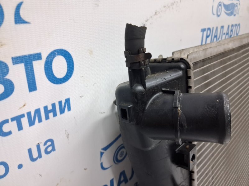 Радиатор основной Toyota Avensis T25 2.0 diesel 1ADFTV Радиатор основной Toyota Avensis T25 2.0 diesel 1ADFTV