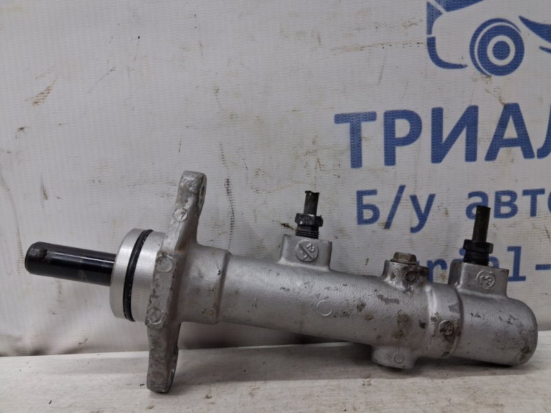 Тормозной цилиндр главный I30 2007-2012 FD 1.6 бензин G4FC Тормозной цилиндр главный I30 2007-2012 FD 1.6 бензин G4FC