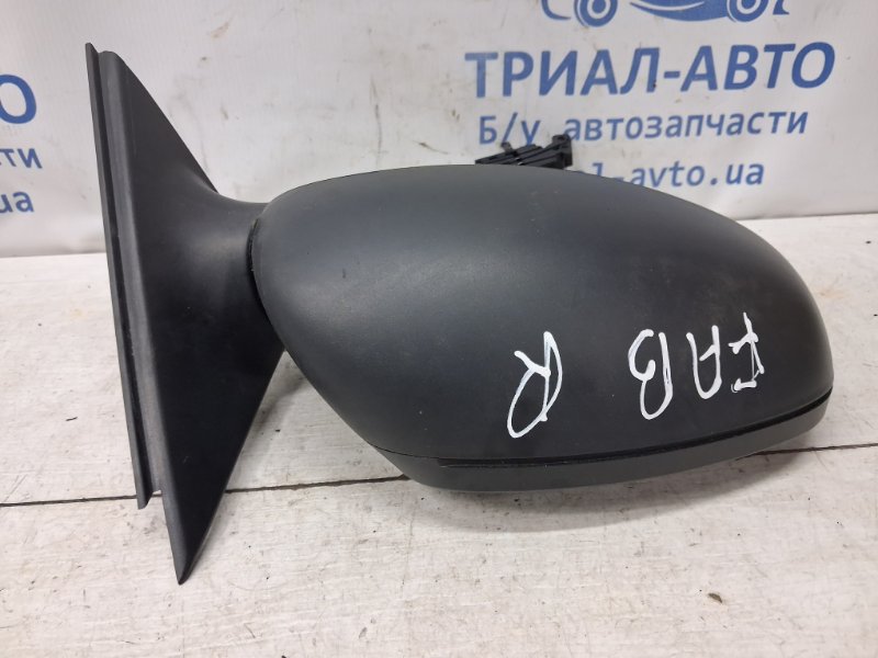 Зеркало правое Fabia 2007-2014 5J 1.4 diesel Зеркало правое Fabia 2007-2014 5J 1.4 diesel