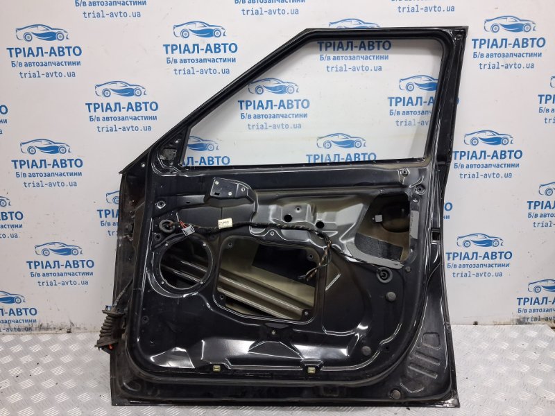 Дверь передняя правая Fabia 2007-2014 5J 1.4 diesel Дверь передняя правая Fabia 2007-2014 5J 1.4 diesel