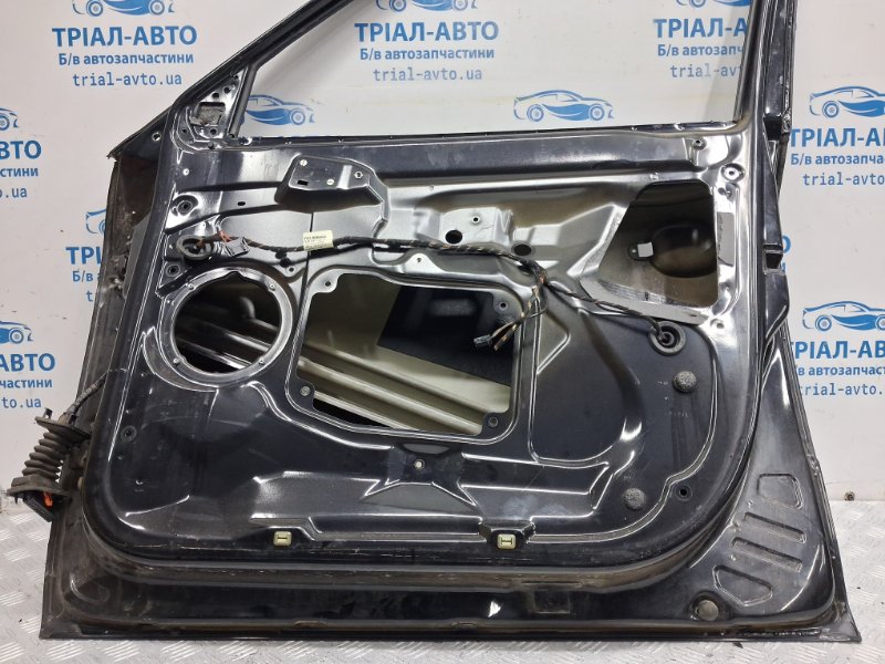 Дверь передняя правая Fabia 2007-2014 5J 1.4 diesel Дверь передняя правая Fabia 2007-2014 5J 1.4 diesel