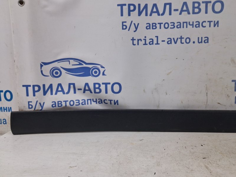 Накладка двери передняя левая Skoda Fabia 5J 1.4 diesel Накладка двери передняя левая Skoda Fabia 5J 1.4 diesel