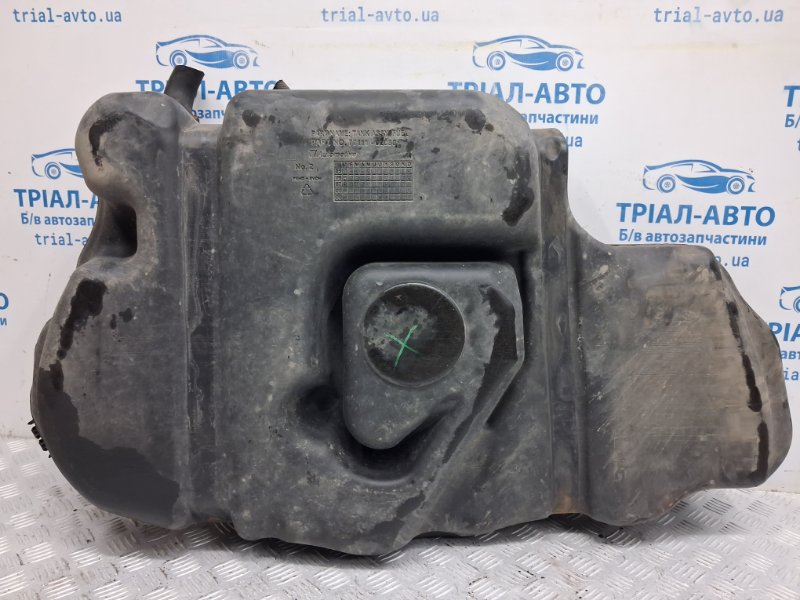 Бак топливный пластик Avensis 2002-2010 T25 2.0 diesel 1ADFTV Бак топливный пластик Avensis 2002-2010 T25 2.0 diesel 1ADFTV