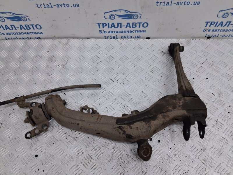 Рычаг задней подвески продольный правый Avensis 2002-2010 T25 2.0 diesel 1ADFTV Рычаг задней подвески продольный правый Avensis 2002-2010 T25 2.0 diesel 1ADFTV