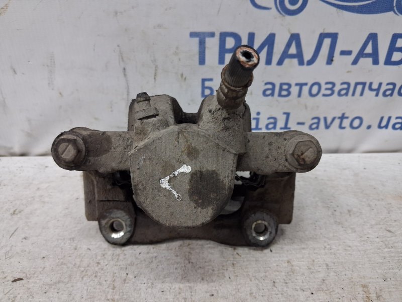 Суппорт задний левый Toyota Avensis T25 2.0 diesel 1ADFTV Суппорт задний левый Toyota Avensis T25 2.0 diesel 1ADFTV
