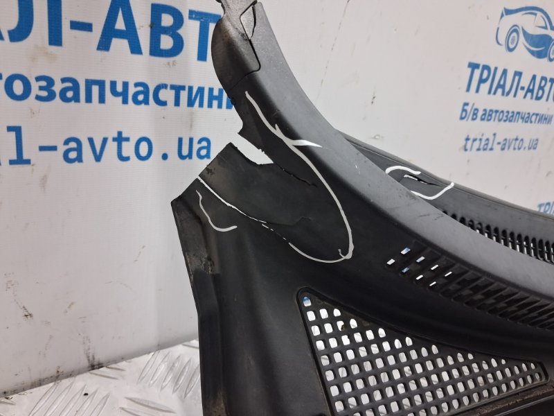 Дефлектор дворников Ceed 2006-2012 ED 1.6 diesel D4FB Дефлектор дворников Ceed 2006-2012 ED 1.6 diesel D4FB