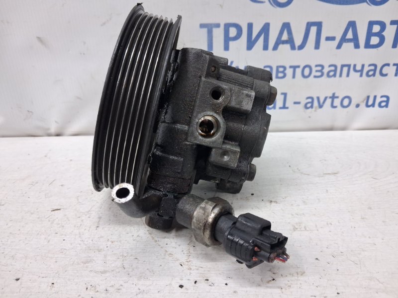 Насос ГУ Toyota Avensis T25 2.0 diesel 1ADFTV Насос ГУ Toyota Avensis T25 2.0 diesel 1ADFTV