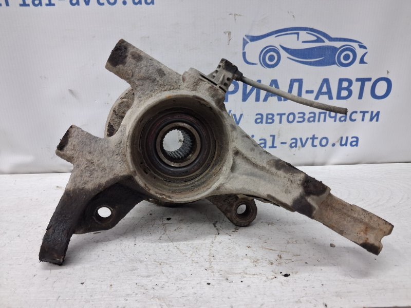 Запчасть кулак поворотный правый со ступицей Kia Ceed 2006-2012 ED 1.6 diesel D4FB 51716-2H100 Б/У Кулак поворотный правый со ступицей Kia Ceed 2006-2012 ED 1.6 diesel D4FB 51716-2H100 Б/У