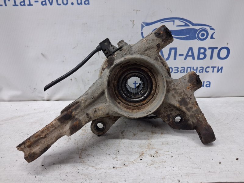 Запчасть кулак поворотный левый со ступицей Kia Ceed 2006-2012 ED 1.6 diesel D4FB 517152H100 Б/У Кулак поворотный левый со ступицей Kia Ceed 2006-2012 ED 1.6 diesel D4FB 517152H100 Б/У