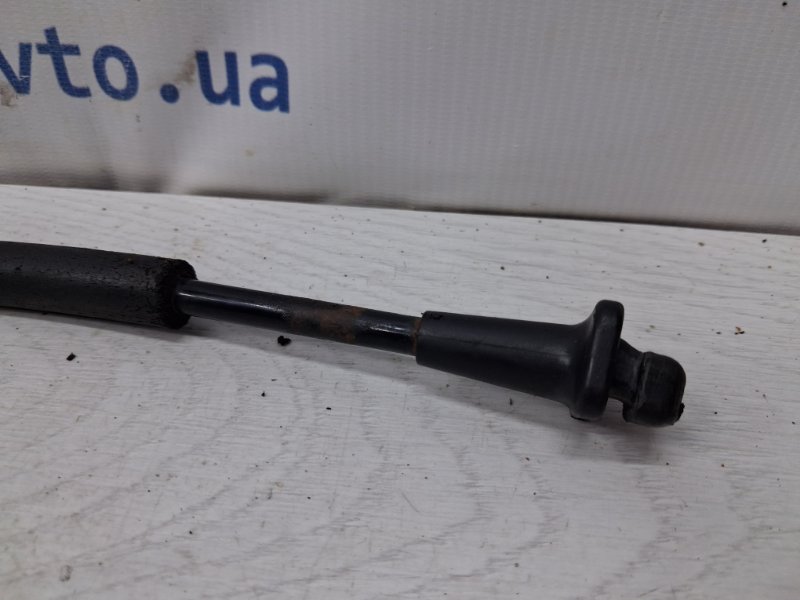 Упор капота Ceed 2006-2012 ED 1.6 diesel D4FB Упор капота Ceed 2006-2012 ED 1.6 diesel D4FB