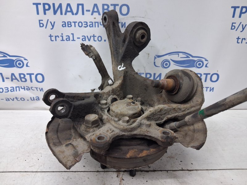 Цапфа задняя правая со ступицей Toyota Avensis T25 2.0 diesel 1ADFTV Цапфа задняя правая со ступицей Toyota Avensis T25 2.0 diesel 1ADFTV
