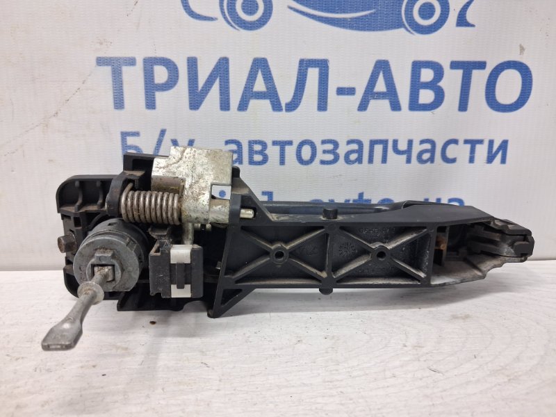 Ручка двери внешняя передняя левая Kia Ceed ED 1.6 diesel D4FB Ручка двери внешняя передняя левая Kia Ceed ED 1.6 diesel D4FB