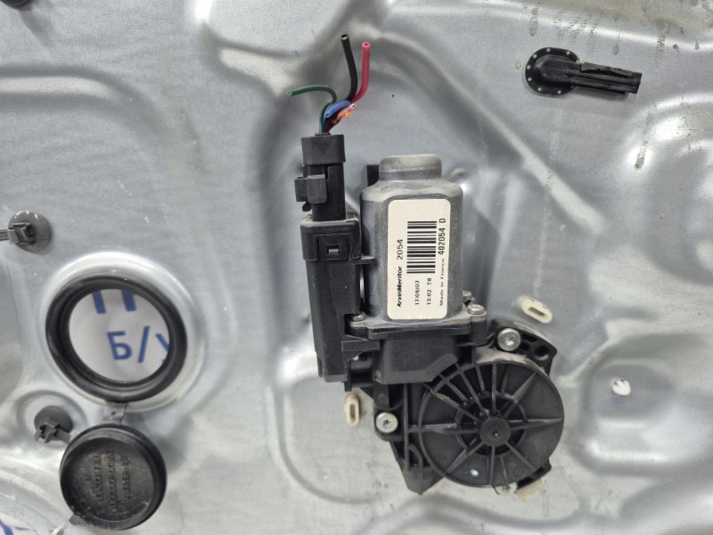 Стеклоподъемник передний правый Ceed 2006-2012 ED 1.6 diesel D4FB Стеклоподъемник передний правый Ceed 2006-2012 ED 1.6 diesel D4FB
