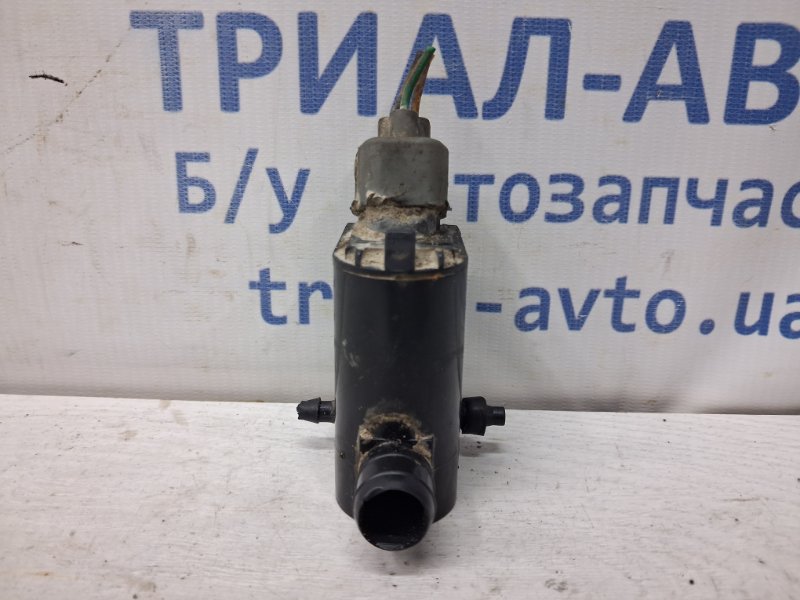 Насос омывателя стекла Ceed 2006-2012 ED 1.6 diesel D4FB Насос омывателя стекла Ceed 2006-2012 ED 1.6 diesel D4FB