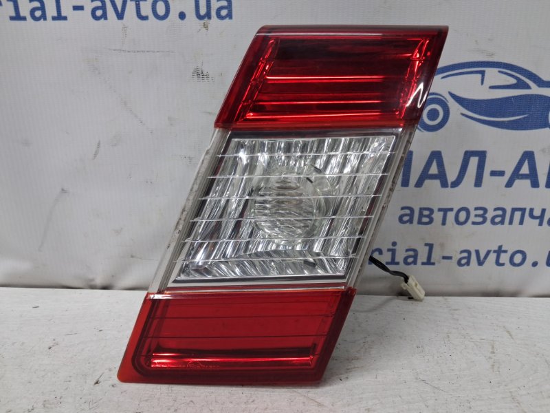 Фонарь задний внутренний правый Chevrolet Epica 2006-2013 V250 2.5 бензин X25D1 96434728 Б/У