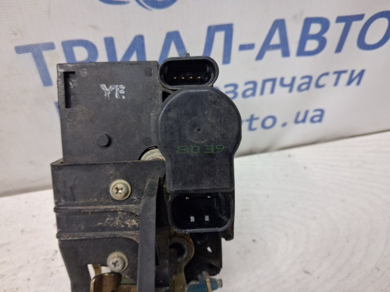 Замок двери передний правый Epica 2006-2013 V250 2.5 бензин X25D1 Замок двери передний правый Epica 2006-2013 V250 2.5 бензин X25D1