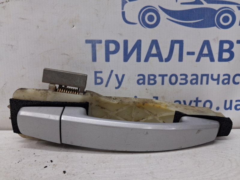 Запчасть ручка двери внешняя передняя правая Chevrolet Epica 2006-2013 V250 2.5 бензин X25D1 96636070 Б/У Ручка двери внешняя передняя правая Chevrolet Epica 2006-2013 V250 2.5 бензин X25D1 96636070 Б/У