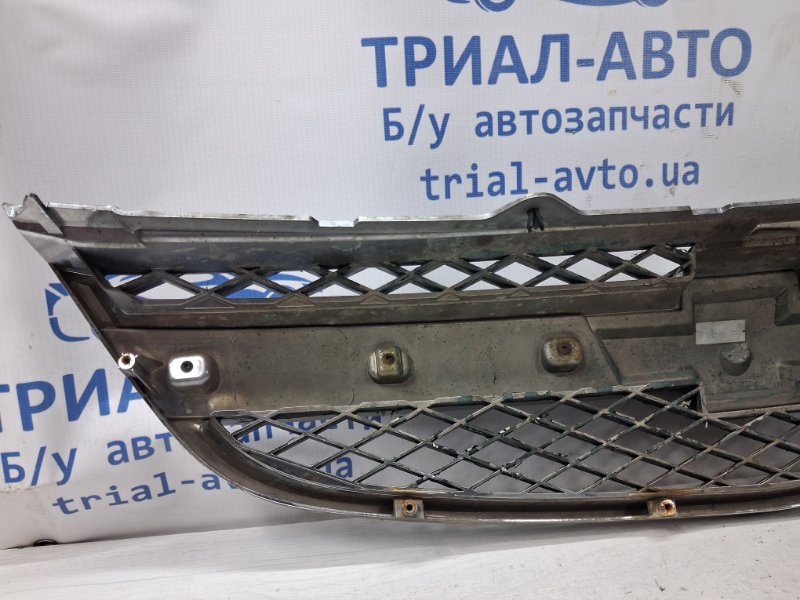 Решетка радиатора Epica 2006-2013 V250 2.5 бензин X25D1