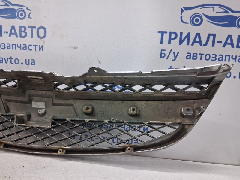 Решетка радиатора Epica 2006-2013 V250 2.5 бензин X25D1