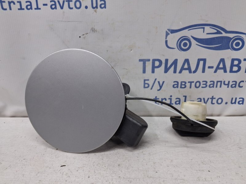 Запчасть лючок бака Chevrolet Epica 2006-2013 V250 2.5 бензин X25D1 96632638 Б/У Лючок бака Chevrolet Epica 2006-2013 V250 2.5 бензин X25D1 96632638 Б/У