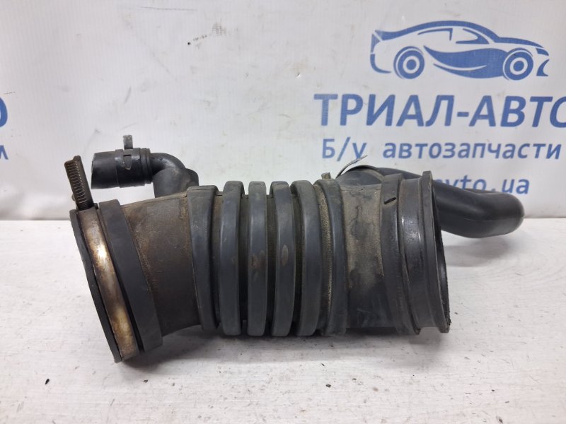 Патрубок воздушного фильтра Chevrolet Epica V250 2.5 бензин X25D1 Патрубок воздушного фильтра Chevrolet Epica V250 2.5 бензин X25D1