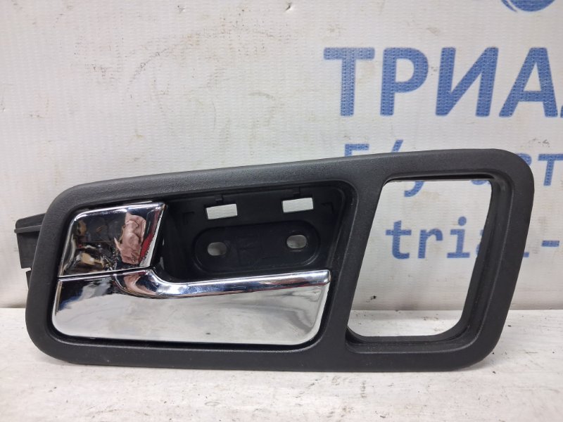 Запчасть ручка двери внутреняя передняя левая Chevrolet Epica 2006-2013 V250 2.5 бензин X25D1 96635827 Б/У Ручка двери внутреняя передняя левая Chevrolet Epica 2006-2013 V250 2.5 бензин X25D1 96635827 Б/У