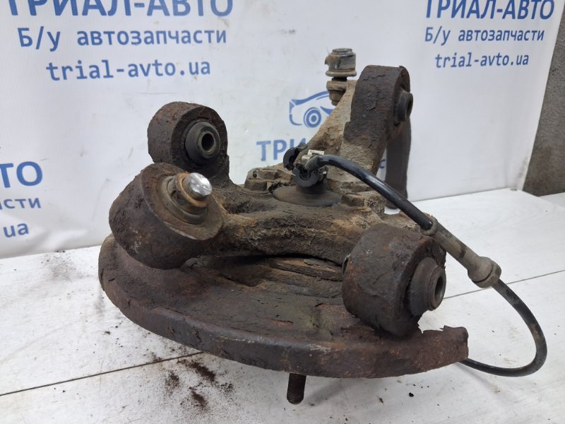 Цапфа задняя правая со ступицей Chevrolet Epica V250 2.5 бензин X25D1 Цапфа задняя правая со ступицей Chevrolet Epica V250 2.5 бензин X25D1