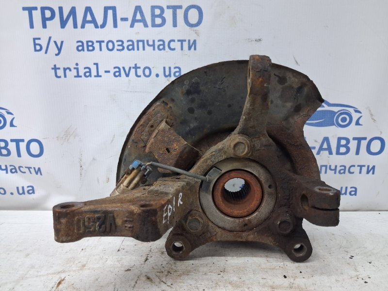Кулак поворотный правый со ступицей Chevrolet Epica 2006-2013 V250 2.5 бензин X25D1 96639917 Б/У