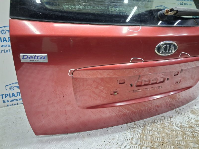 Крышка багажника Ceed 2006-2012 ED 1.6 diesel D4FB Крышка багажника Ceed 2006-2012 ED 1.6 diesel D4FB