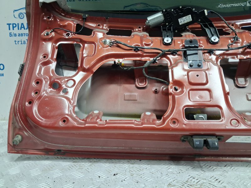Крышка багажника Ceed 2006-2012 ED 1.6 diesel D4FB Крышка багажника Ceed 2006-2012 ED 1.6 diesel D4FB