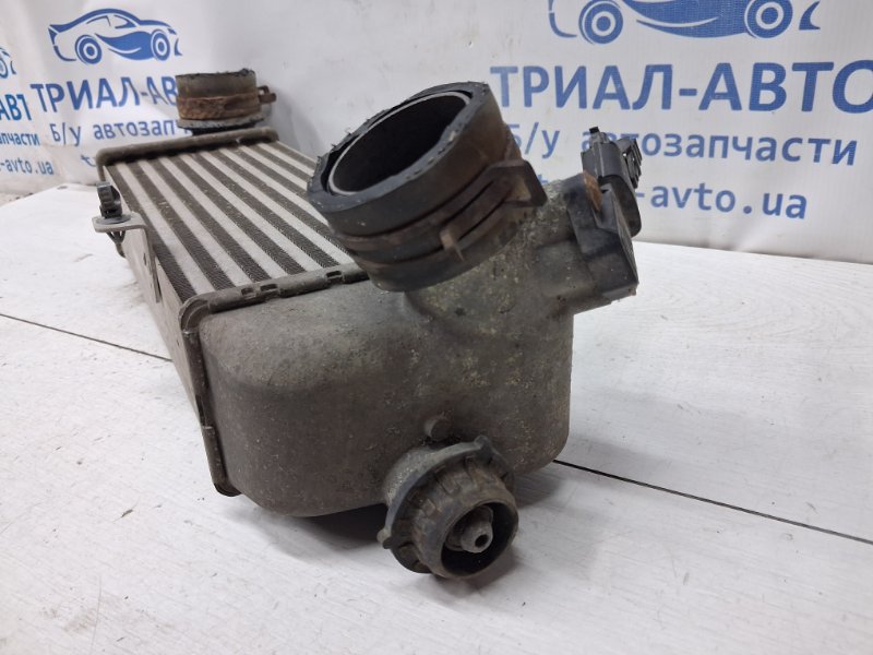 Радиатор интеркуллера Ceed 2006-2012 ED 1.6 diesel D4FB Радиатор интеркуллера Ceed 2006-2012 ED 1.6 diesel D4FB