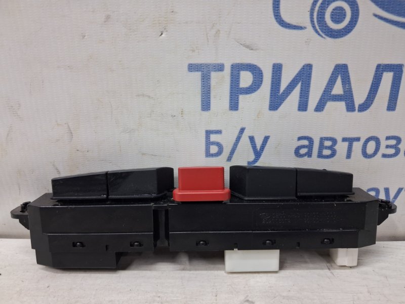 Кнопки управления Ceed 2006-2012 ED 1.6 diesel D4FB Кнопки управления Ceed 2006-2012 ED 1.6 diesel D4FB