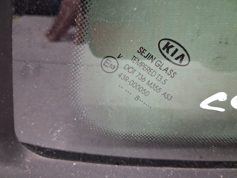 Стекло в кузов заднее левое Ceed 2006-2012 ED 1.6 diesel D4FB Стекло в кузов заднее левое Ceed 2006-2012 ED 1.6 diesel D4FB