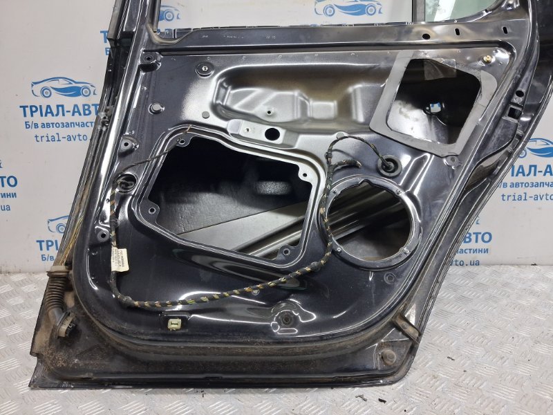 Дверь задняя правая Fabia 2007-2014 5J 1.4 diesel Дверь задняя правая Fabia 2007-2014 5J 1.4 diesel