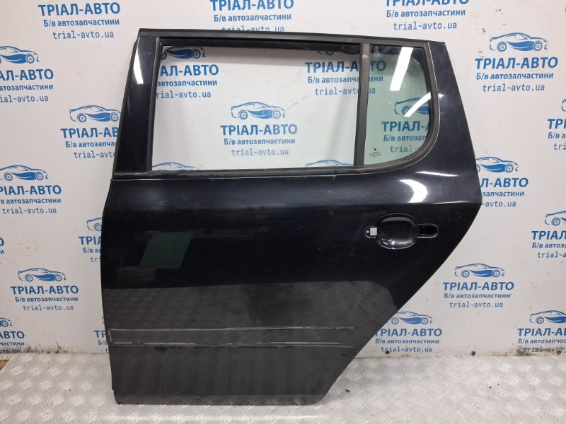 Запчасть дверь задняя левая Skoda Fabia 2007-2014 5J 1.4 diesel 5J6833055 Б/У Дверь задняя левая Skoda Fabia 2007-2014 5J 1.4 diesel 5J6833055 Б/У