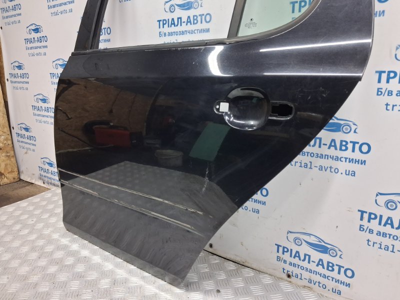Дверь задняя левая Skoda Fabia 5J 1.4 diesel Дверь задняя левая Skoda Fabia 5J 1.4 diesel