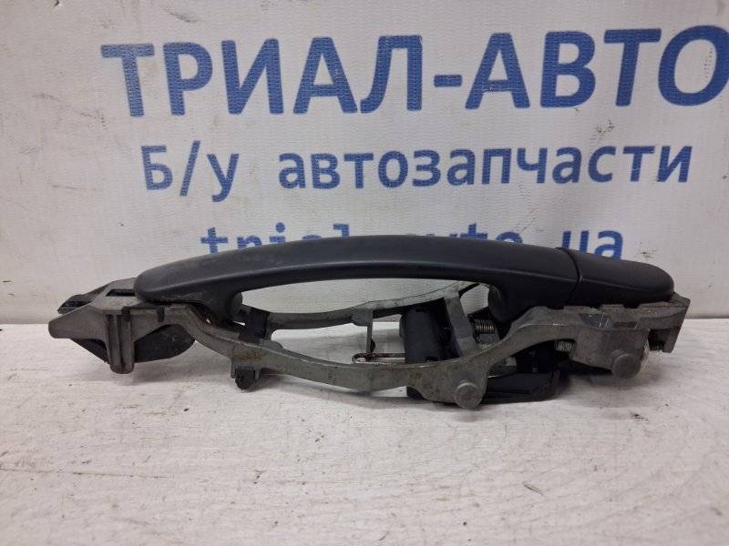 Ручка двери внешняя задняя левая Fabia 2007-2014 5J 1.4 diesel Ручка двери внешняя задняя левая Fabia 2007-2014 5J 1.4 diesel
