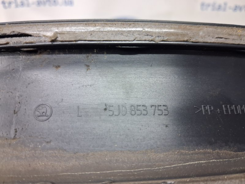 Накладка двери задняя левая Fabia 2007-2014 5J 1.4 diesel Накладка двери задняя левая Fabia 2007-2014 5J 1.4 diesel