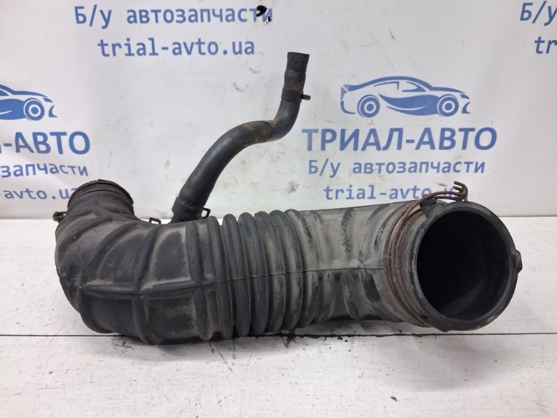 Патрубок воздушного фильтра Kia Ceed ED 1.6 diesel D4FB Патрубок воздушного фильтра Kia Ceed ED 1.6 diesel D4FB
